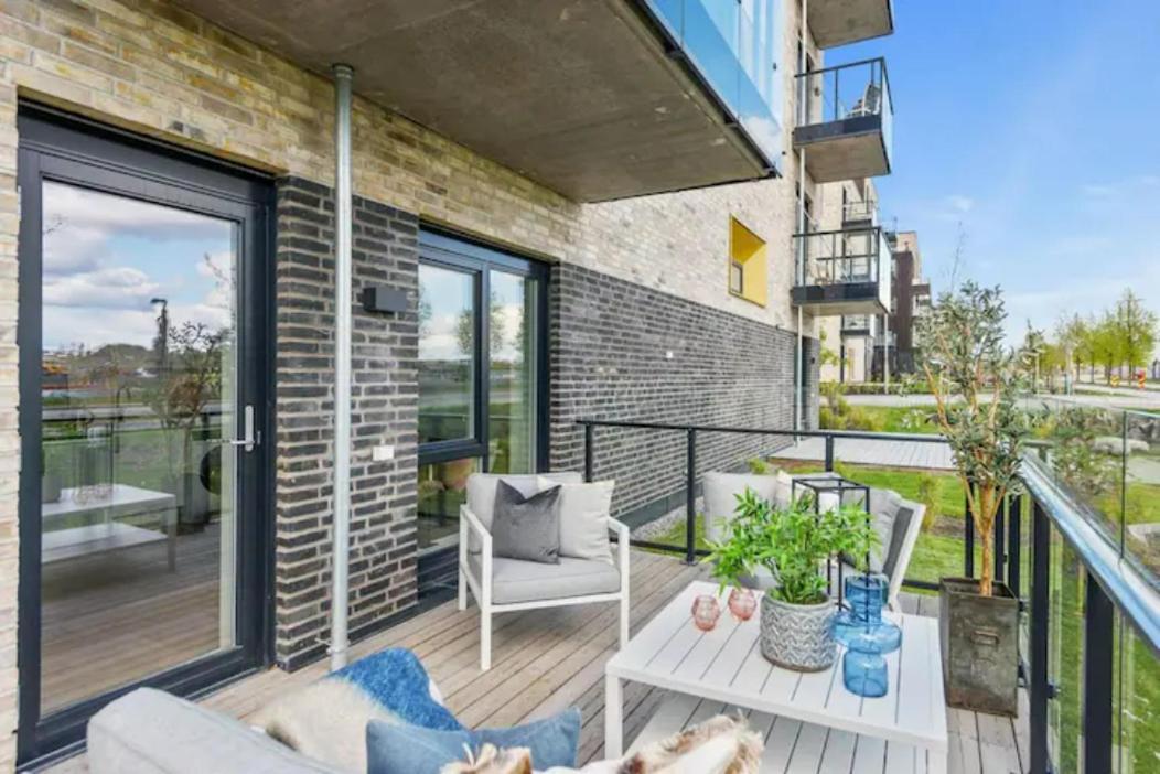 Scandpoint Apartment Fornebu Near Sea Front With Outdoor Walk! Stabekk Exterior photo